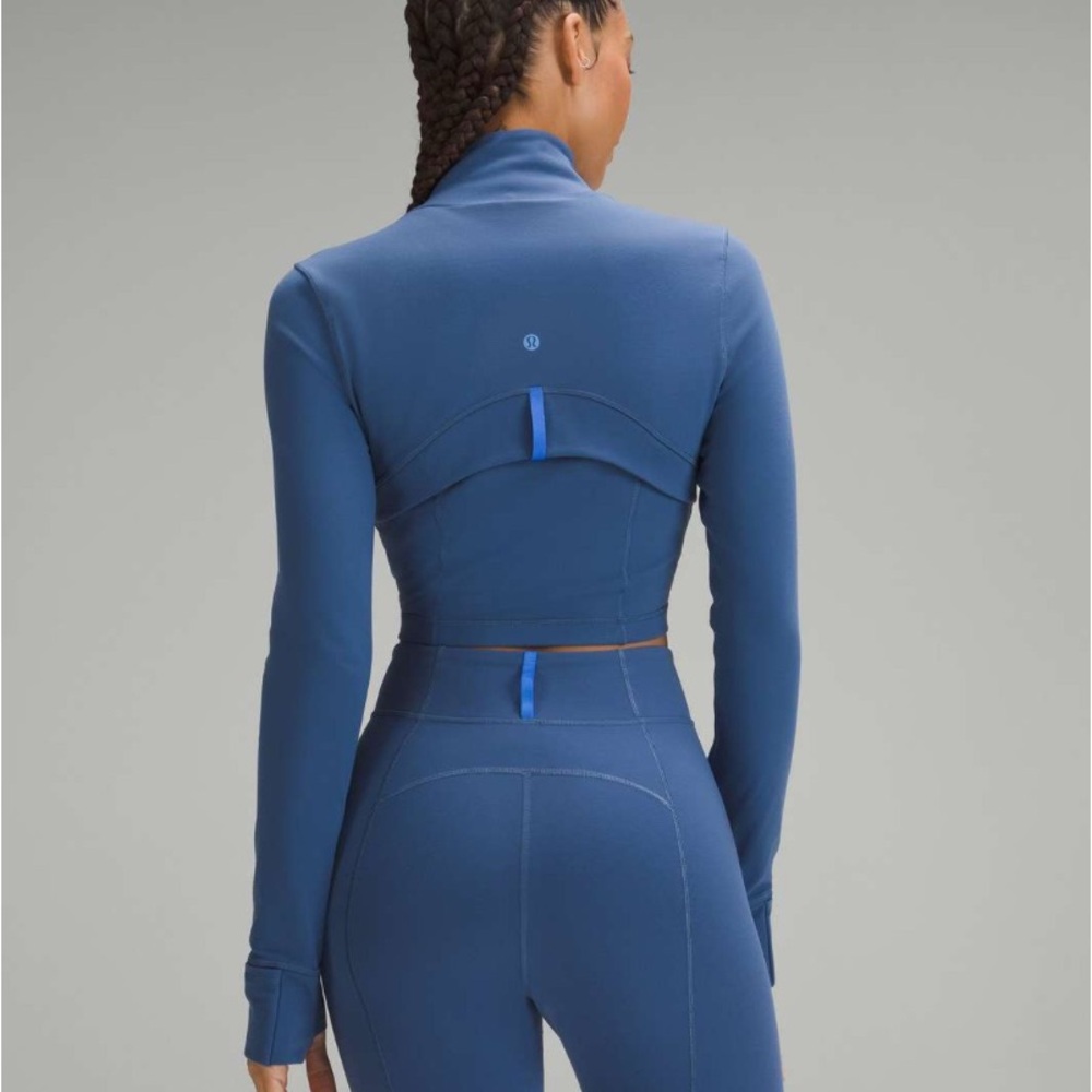 Lululemon size 6 cropped define